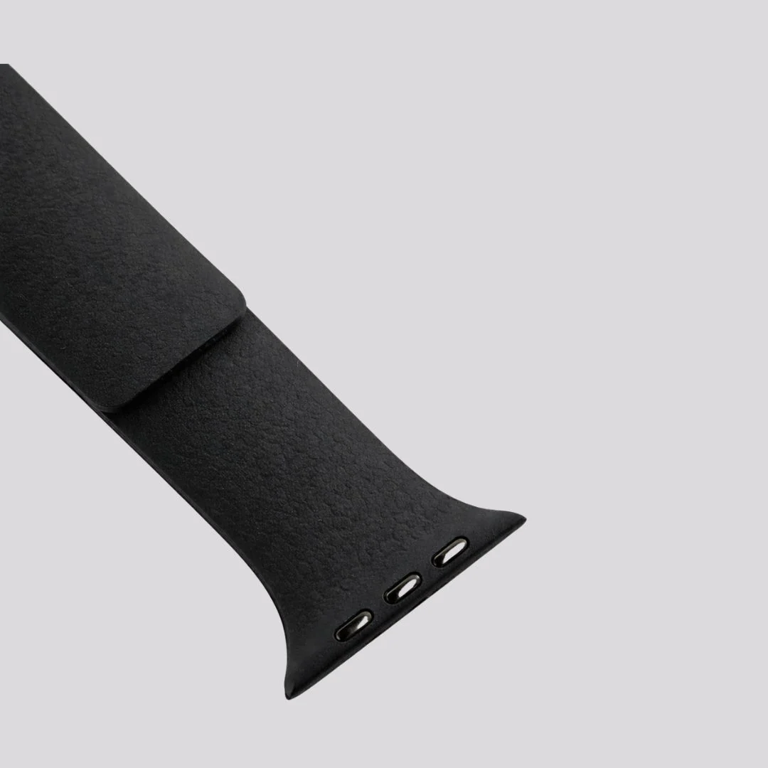 Apple Watch Leather-Silicone Magnetic Strap - 42/44/45/46/49 MM - Image 3