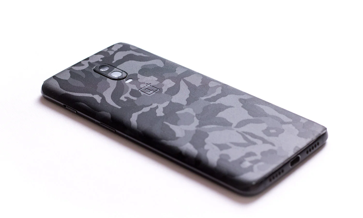 Black Shape Shift Camo Mobile Skin - Image 2