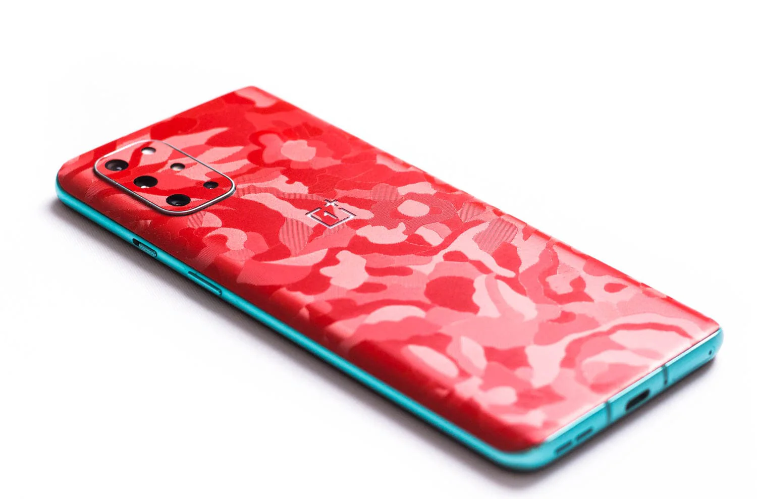 Red Shape Shift Camo Mobile Skin - Image 2